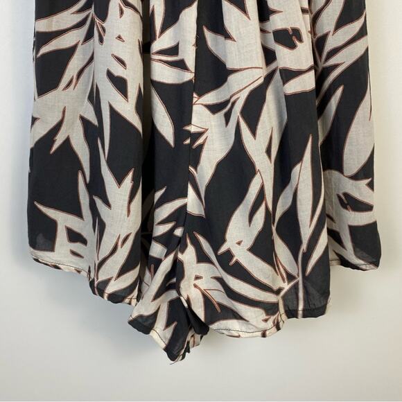 Amuse Society Estella Charcoal Grey Print Romper Size Small - Picture 4 of 14